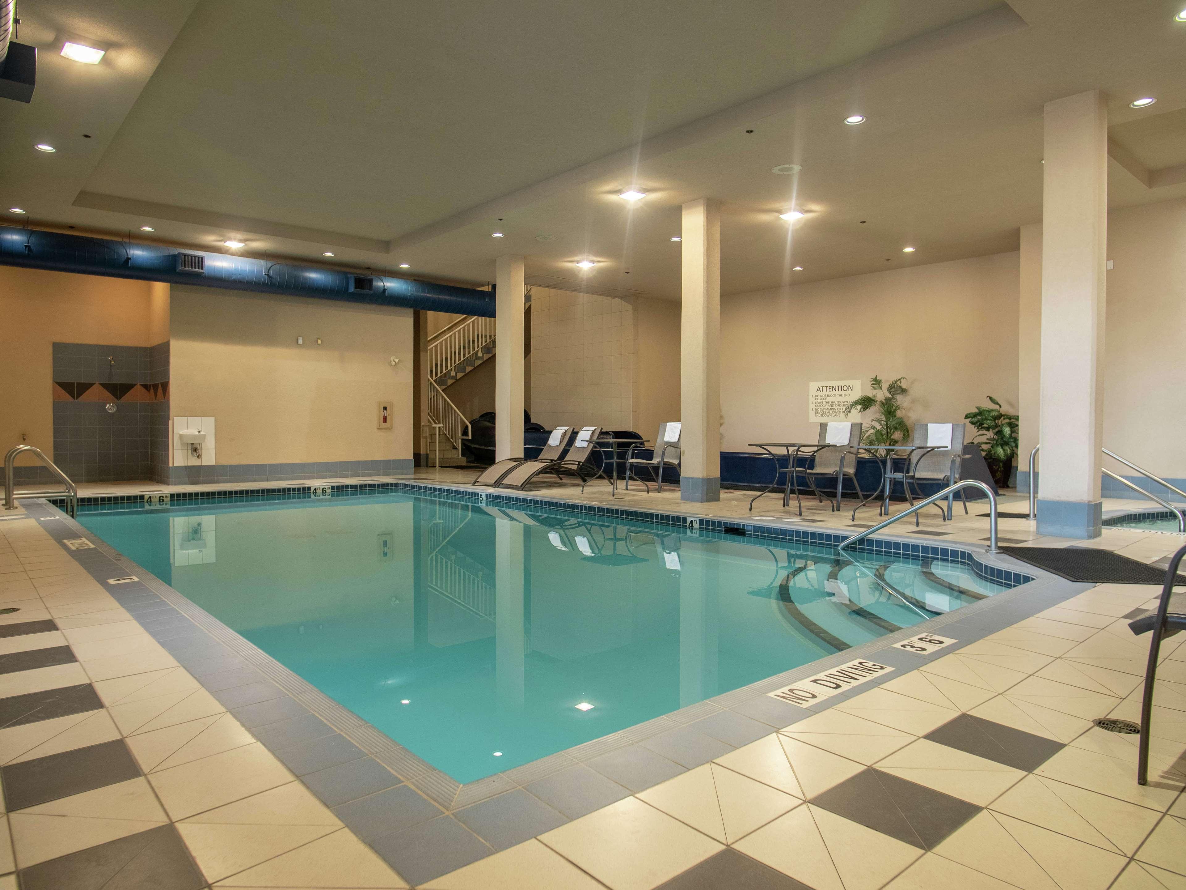 Hampton Inn By Hilton Kamloops Exteriör bild