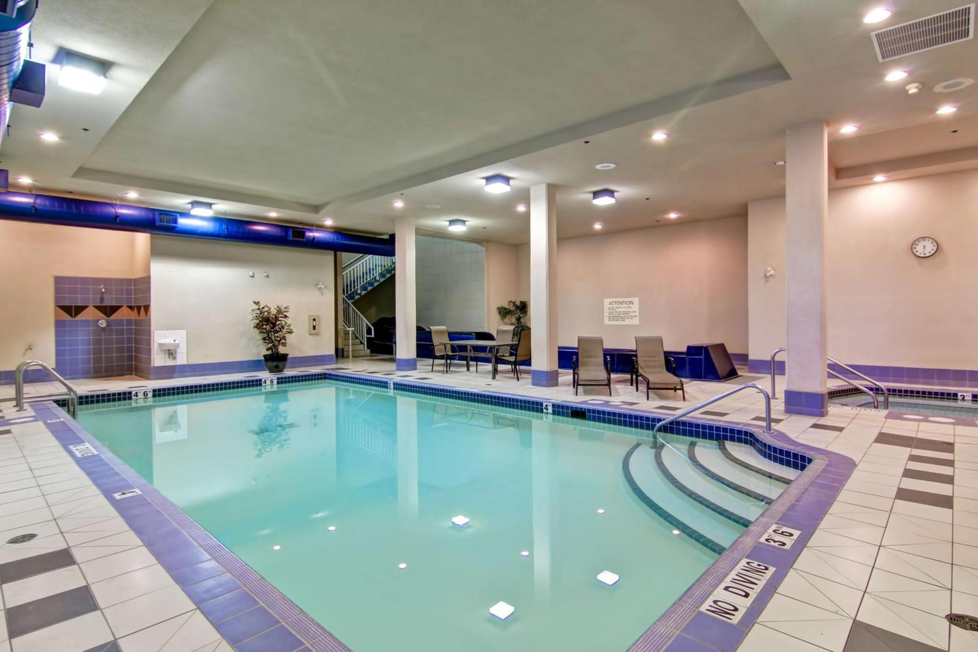 Hampton Inn By Hilton Kamloops Exteriör bild