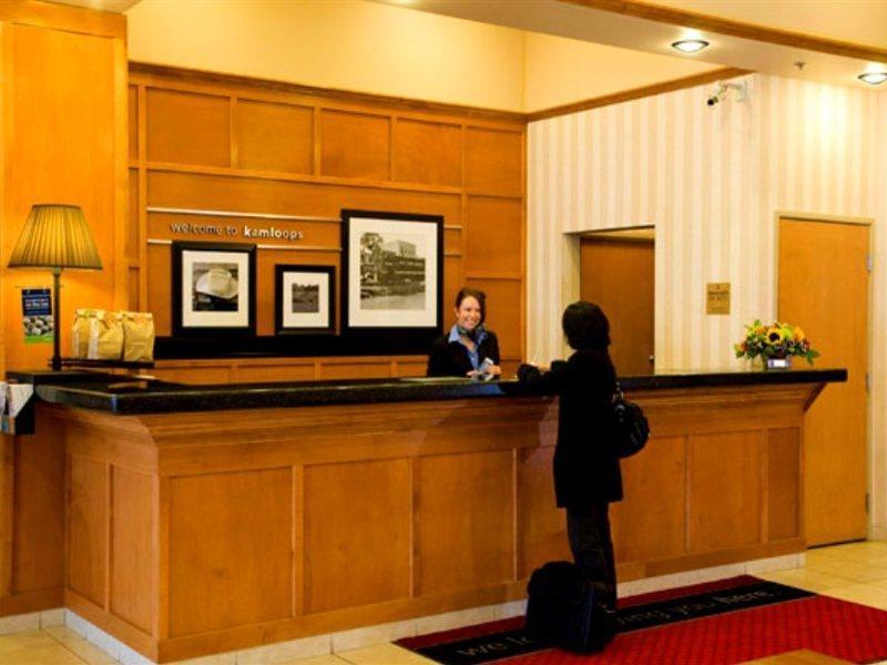 Hampton Inn By Hilton Kamloops Exteriör bild